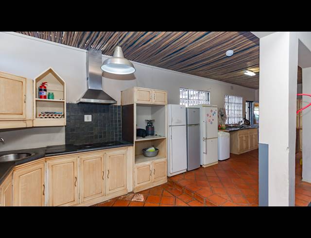 6 BEDROOM FREESTANDING FOR SALE IN BRIXTON